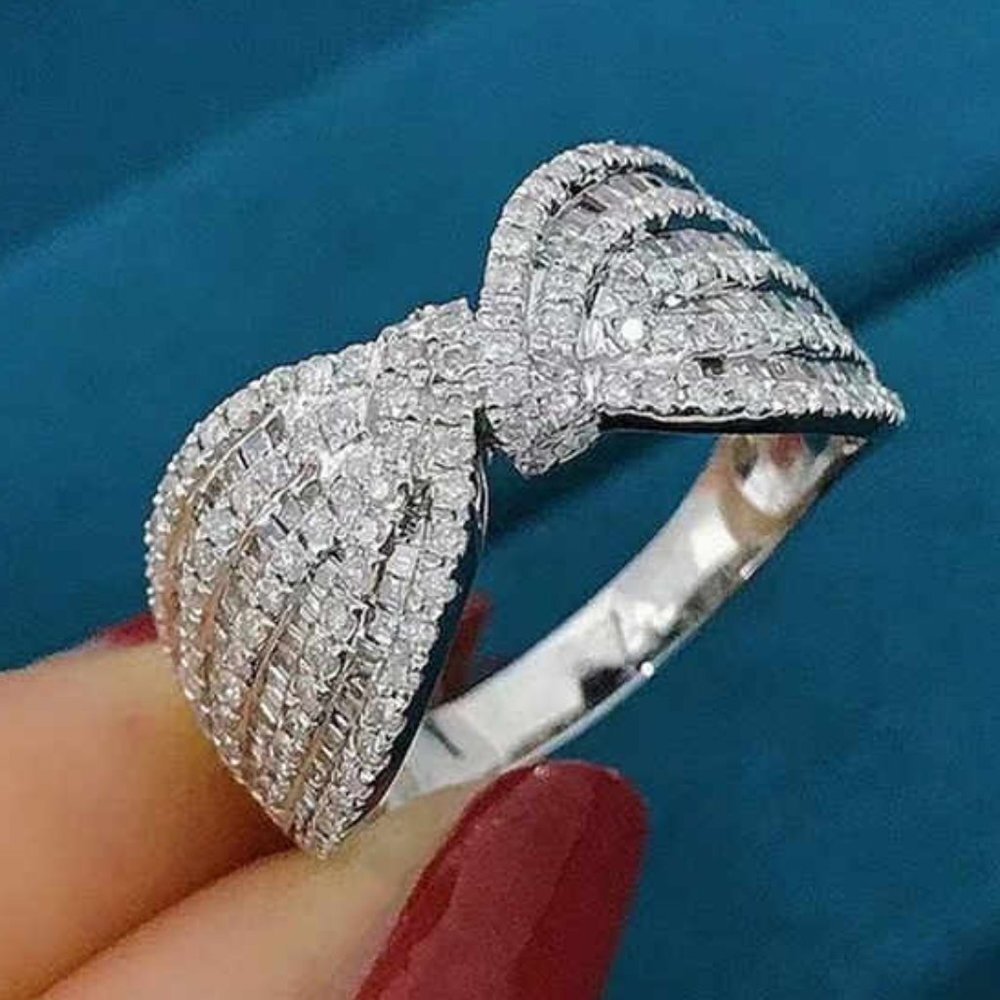 🎁 925 Silver Plated Sparkling Bow Micro Pave CZ Ring for Women, HA4613-6